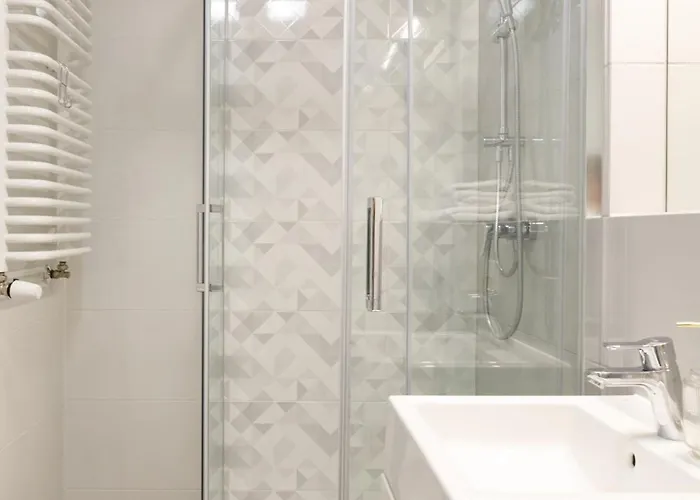 K39 Deluxe By Uniquerent * ורוצלב