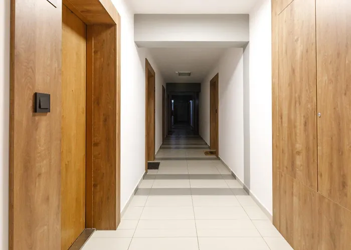 K39 Deluxe By Uniquerent ורוצלב