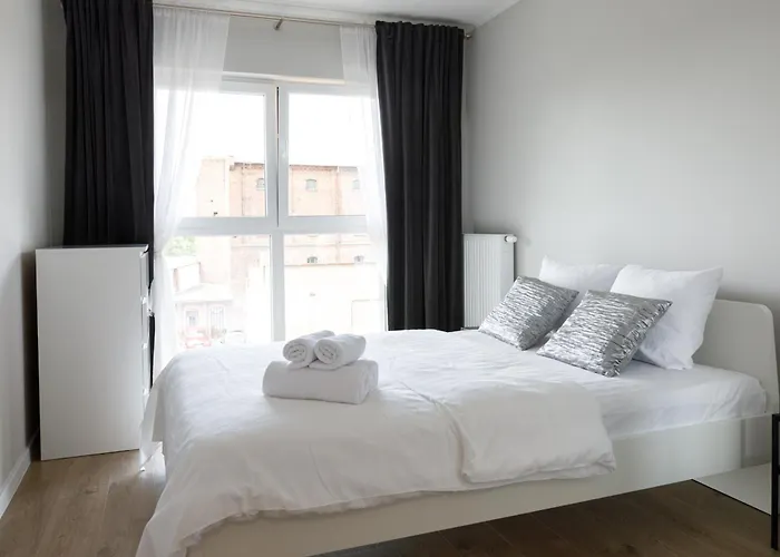 K39 Deluxe By Uniquerent